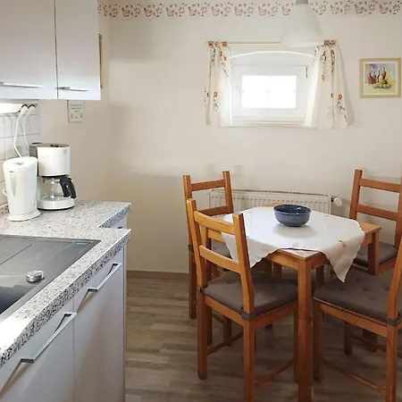 Mit Garten, Weinlaube Und Aussenpool Holiday home